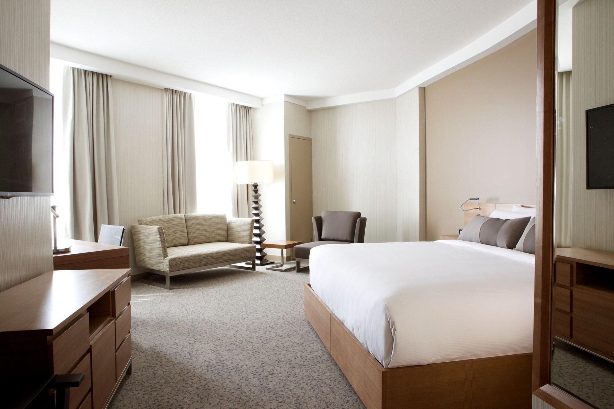 Grey Eagle Resort YYC Eksteriør bilde