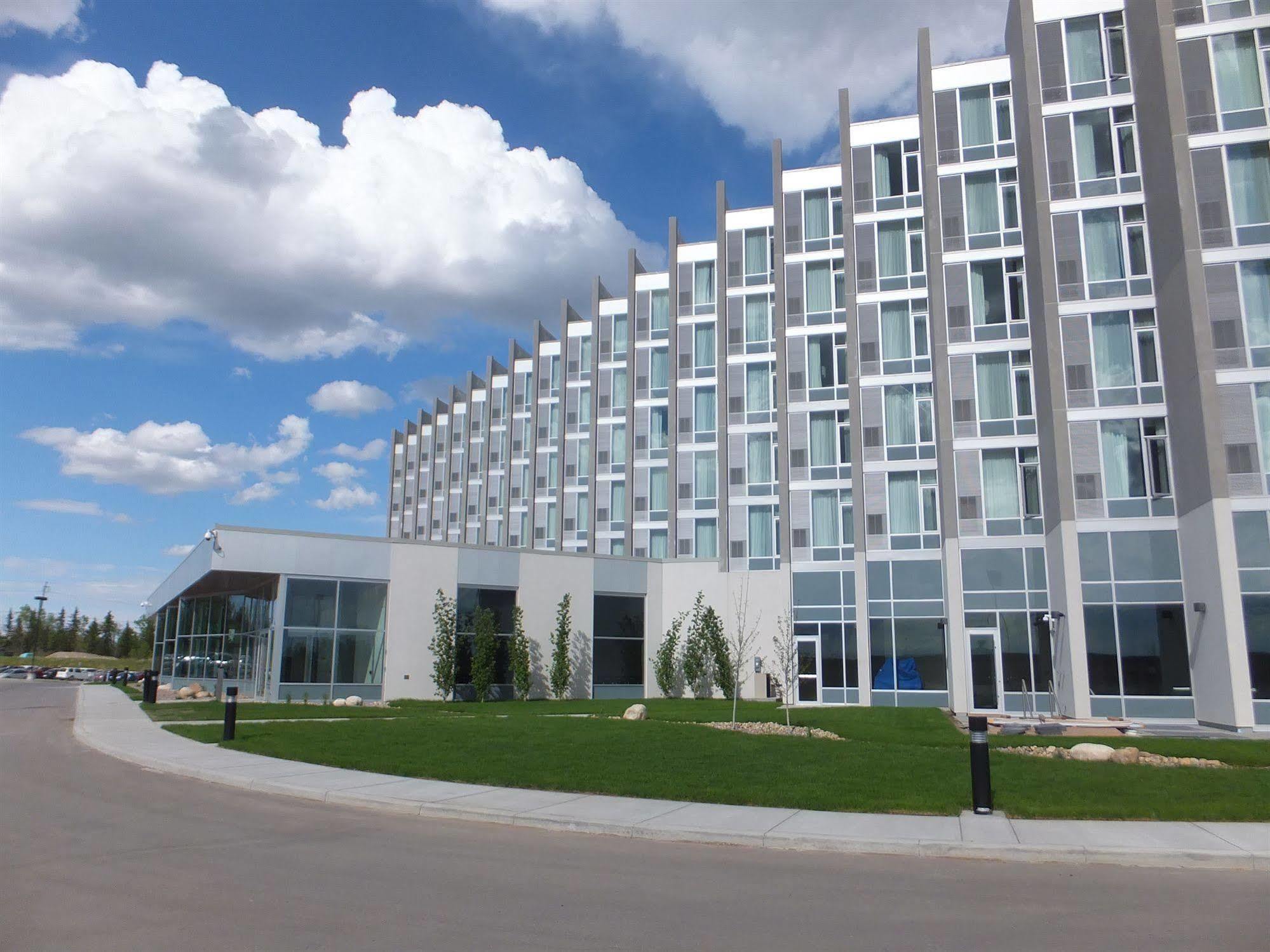 Grey Eagle Resort YYC Eksteriør bilde